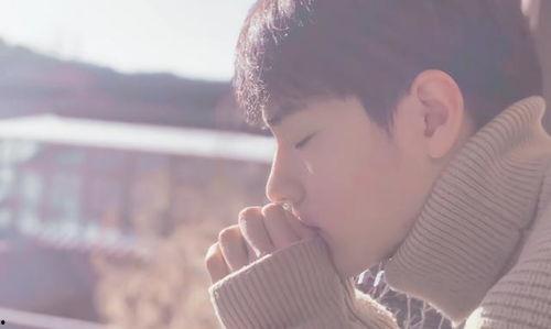 肖战吃瓜吃红薯图片,红薯瓜果两不误,甜蜜滋味尽享其中 第1张 肖战吃瓜吃红薯图片,红薯瓜果两不误,甜蜜滋味尽享其中 第1张